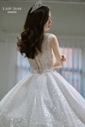-Lady  Jane高端婚纱礼服馆