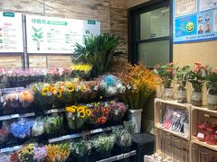 -七鲜超市(瑞虹天地太阳宫店)