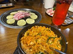 传统石锅拌饭-·缸桶屋·韩式牛肋条自助烤肉(西湖D11店)