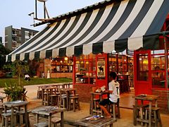 -席娜卡琳火车铁道夜市