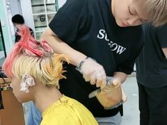 -首脑美容美发化妆美甲培训学校(长沙校区)