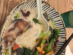 -鲜越鲜鱼粉(财富购物中心店)