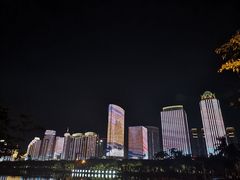 -万绿园