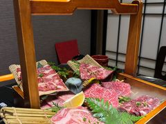 -山川小町·极番烧肉(新地假日广场店)