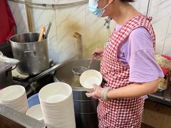 -球场热干面老店