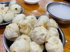 白粥-红帽叔叔包子