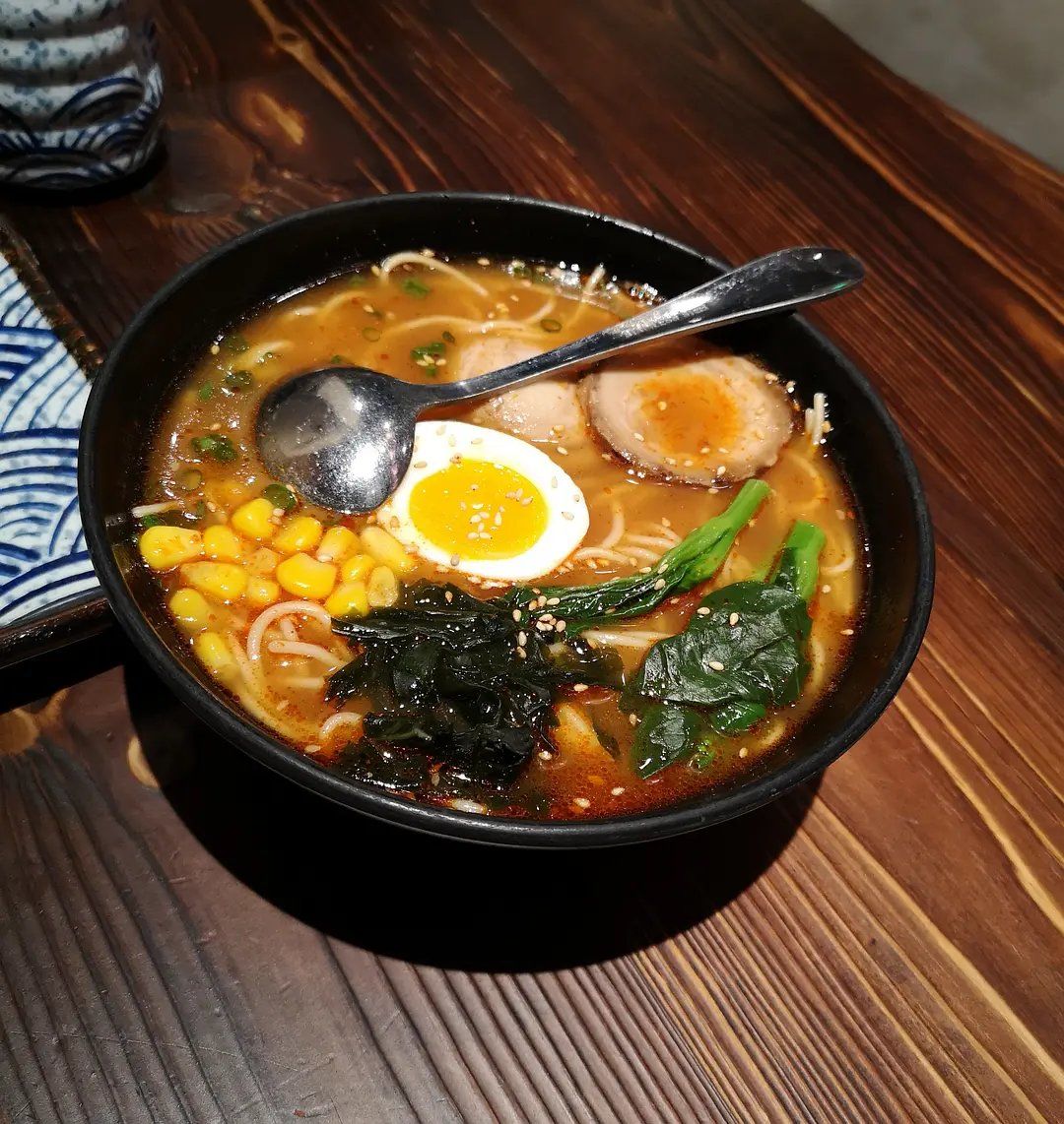 地狱豚骨拉面 溏心蛋好吃(虽然只有半个)