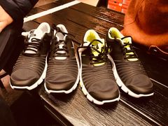 -NIKE上海青浦换季优惠店