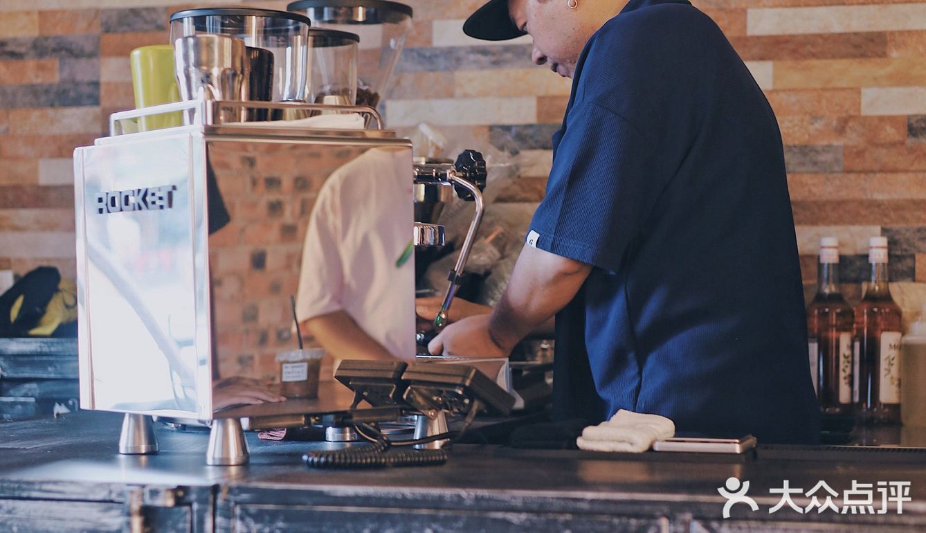 南宁咖啡馆·sneaker lab×cafe wu