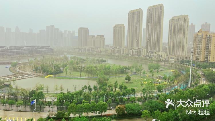 程程 4月2日 12:54 关注 雨中的方岛 汉阳这里的一个小湿地公园,晴天
