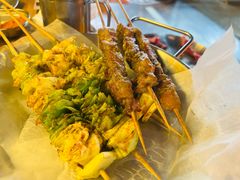 -叽叽扎扎烤肉场(生态城万达店)