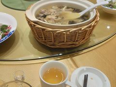 -满江红四季餐厅 · 国家五钻级酒家(新纪元大酒店店)