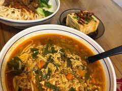 锅挑牛肉面-锅儿挑面馆
