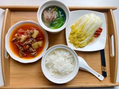 -鲸育宝宝月嫂(徐汇店)