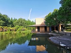 -上海怡沁园度假酒店
