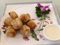 -刘姐啤酒鱼民族演艺餐厅(西街总店)