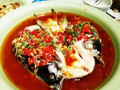 剁椒鱼头-弄堂里(西溪龙湖天街店)