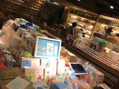 -猫的天空之城概念书店(苏州诚品店)