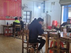 -洲心明记烧肉大粥(总店)