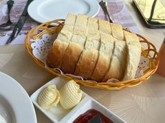 切片面包-华梅西餐厅(哈尔滨中央大街店)