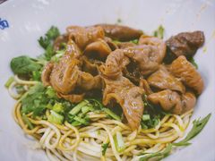-钢阳酸菜红烧牛肉面(季乐路店)