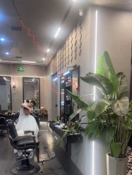 -老肖男士理发店