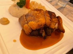 -LENBACH兰巴赫西餐啤酒坊(大连东港店)