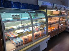 面包甜点陈列柜-一鸣真鲜奶吧(景城花园奶吧)