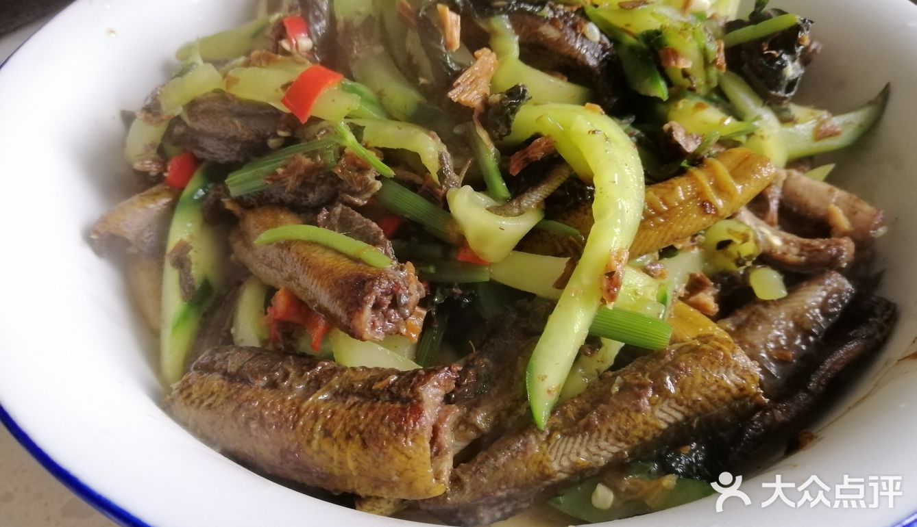 如此美味的紫苏黄瓜炒鳝鱼，一碗饭怎么够！
