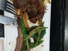-利昂法式铁板主题餐厅(新奥购物中心店)
