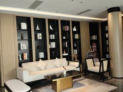 -雲宜贵宾舍酒店(深圳龙东地铁站店)