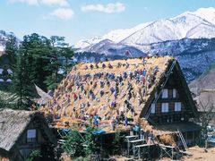 -白川乡与五箇山的合掌构造村落