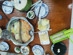 -老何家后安粉·糟粕醋海鲜火锅(三亚湾椰梦长廊店)