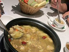清汤鸡肉野生菌锅-志晖园(昆明老街店)