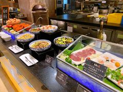 -上海西藏大厦万怡自助餐厅(徐汇店)