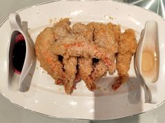 -鞍山大白鲨美食酒店