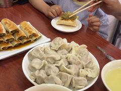 -小街锅贴(护国寺店)