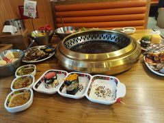 -汉江山料理级自助烤肉黑金冠(周口好吃城店)
