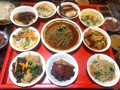 -蓝田九大碗民俗食府(蓝田店)