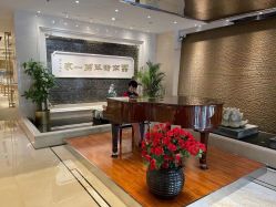 -北京七彩云南翡翠珠宝旗舰店(月坛店)