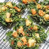 茼蒿与水芹菜炒虾仁