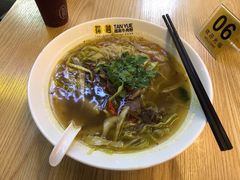 顺化牛肉汤檬粉-探越越南牛肉粉(江南西分店)