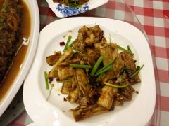 -鲁班小馆(政四街店)
