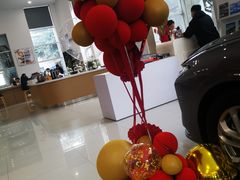 -四川先锋福特4S店(武侯店)