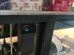 -麦当劳(世界城广场店)