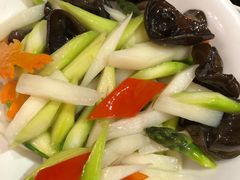-皇冠明珠鱼翅楼(水上公园店)