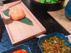 飞鱼籽墨鱼滑-湊湊火锅·茶憩(上海合生汇店)