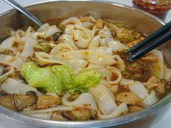 香菇鸡肉粉-龙香记桂林米粉(东扬威街11号楼店)