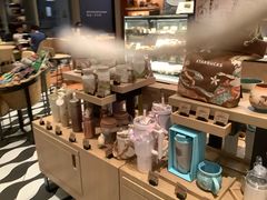 -星巴克臻选(莘庄仲盛店)