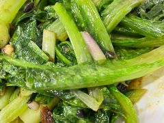 豆豉鲮鱼炒油麦菜-众源美食(光复阁店)